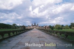 Causeway - Main Temple