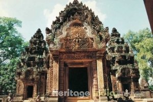 Main Shrine - Banteay Srei Temple