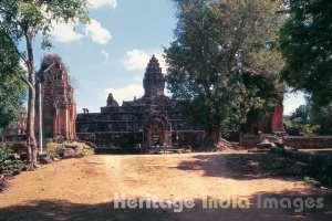 Causeway - Main Temple