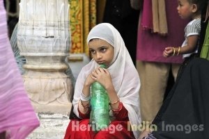 A devotee at the Dargah