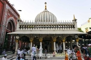 Hazrat Nizamuddin Auliya Dargah