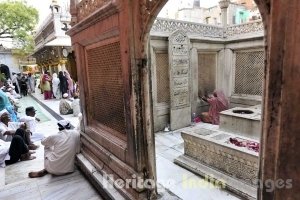 Hazrat Nizamuddin Auliya Dargah