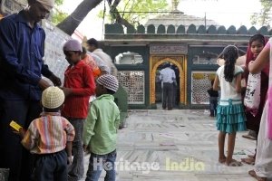 Hazrat Nizamuddin Auliya Dargah
