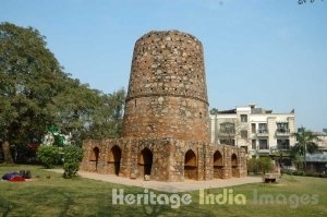 Chor Minar 