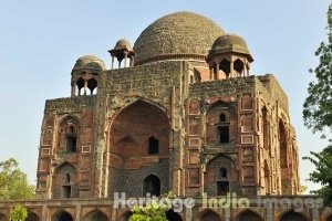 Khan-i-Khana Tomb