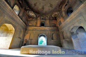 Khan-i-Khana Tomb