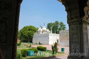 Moti Masjid