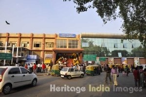 Outside Hazrat Nizamuddin Rly. Station