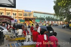 Outside Hazrat Nizamuddin Rly. Station