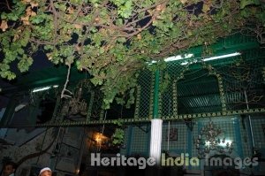 Bhori Bhatiyari Masjid 