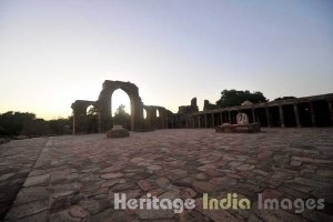 Qubbat-ul-Islam Mosque  