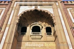 Safadrajung Tomb from inside or outside