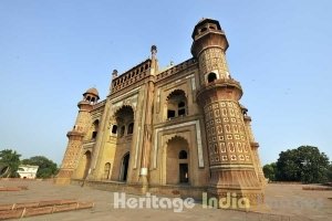 Safadrajung Tomb from inside or outside