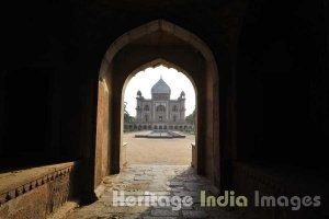 Safadrajung Tomb from inside or outside