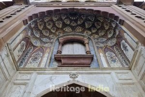 Safadrajung Tomb from inside or outside