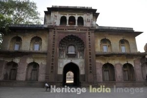 Safadrajung Tomb from inside or outside