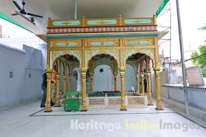 Hazrat Khwaja Bakhtiyar Qaqi Dargah