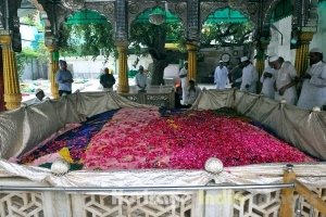 Hazrat Khwaja Bakhtiyar Qaqi Dargah