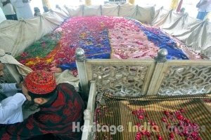 Hazrat Khwaja Bakhtiyar Qaqi Dargah