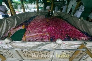 Hazrat Khwaja Bakhtiyar Qaqi Dargah