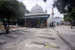 Hazrat Khwaja Bakhtiyar Qaqi Dargah