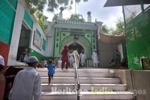 Hazrat Khwaja Bakhtiyar Qaqi Dargah