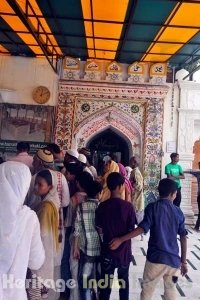 Hazrat Khwaja Bakhtiyar Qaqi Dargah